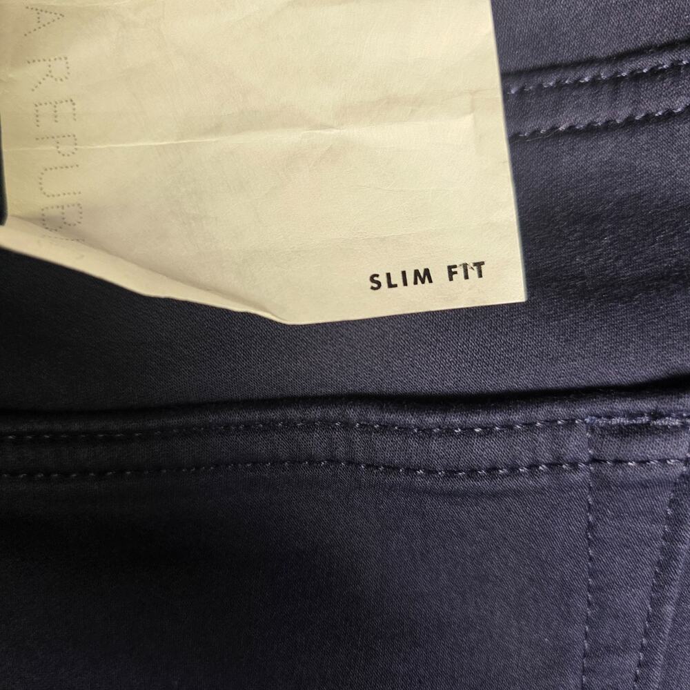 Banana Republic Traveler Chino Pants Men's 28X30 Blue Slim Fit Mid Rise - NWT - Picture 9 of 9